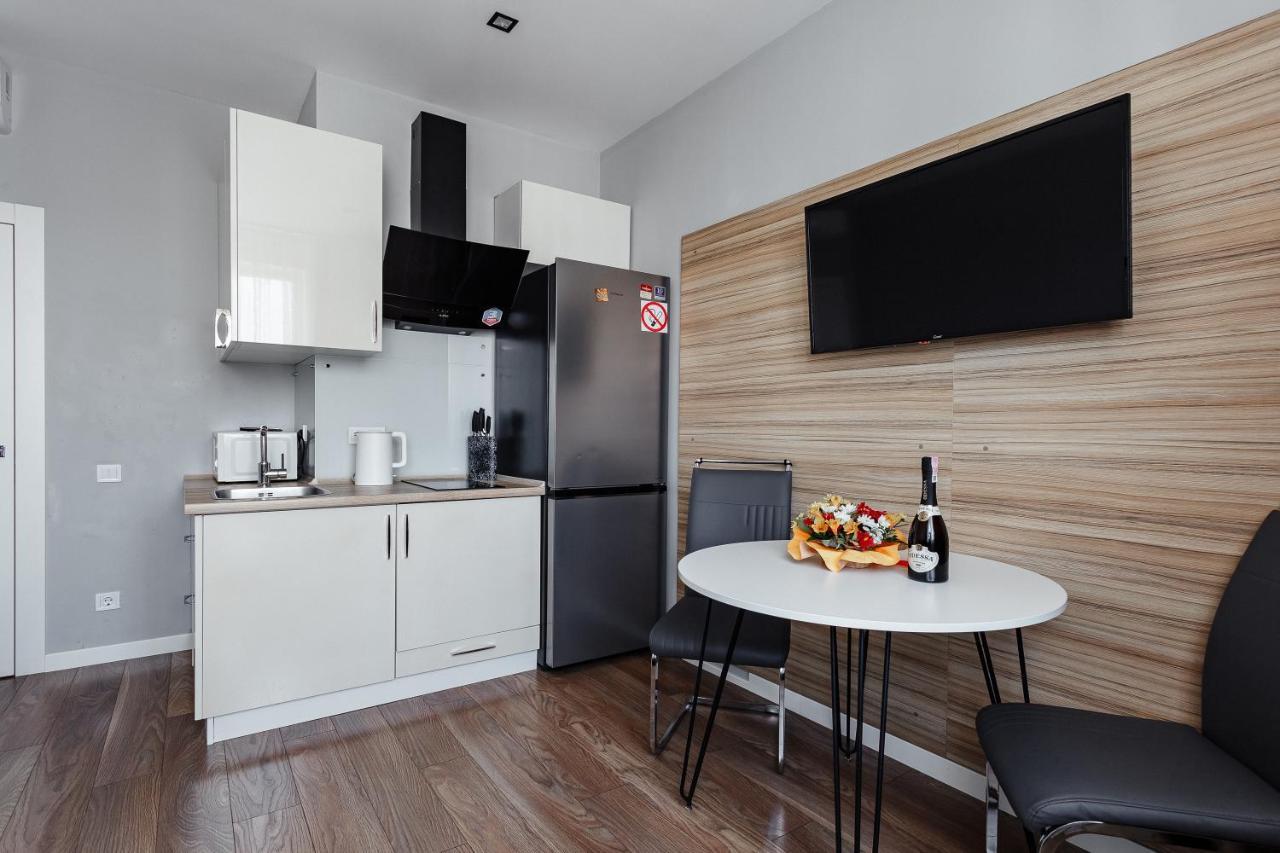 White Apartment In 12 Floor Odessa Extérieur photo