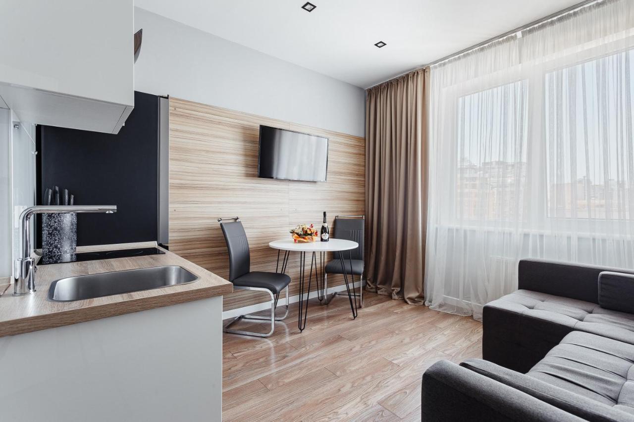 White Apartment In 12 Floor Odessa Extérieur photo