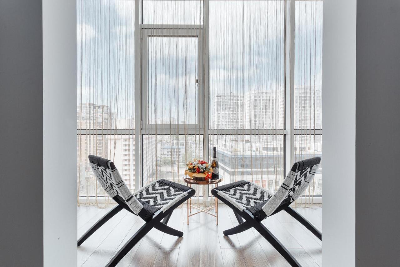 White Apartment In 12 Floor Odessa Extérieur photo