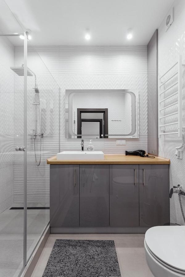 White Apartment In 12 Floor Odessa Extérieur photo