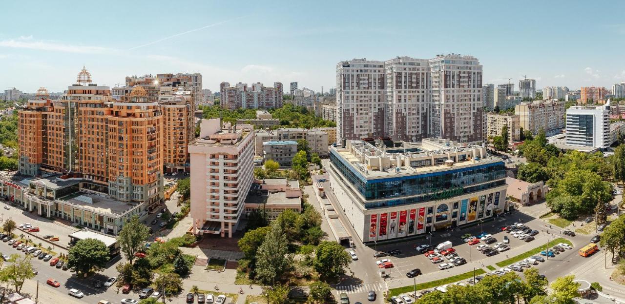 White Apartment In 12 Floor Odessa Extérieur photo